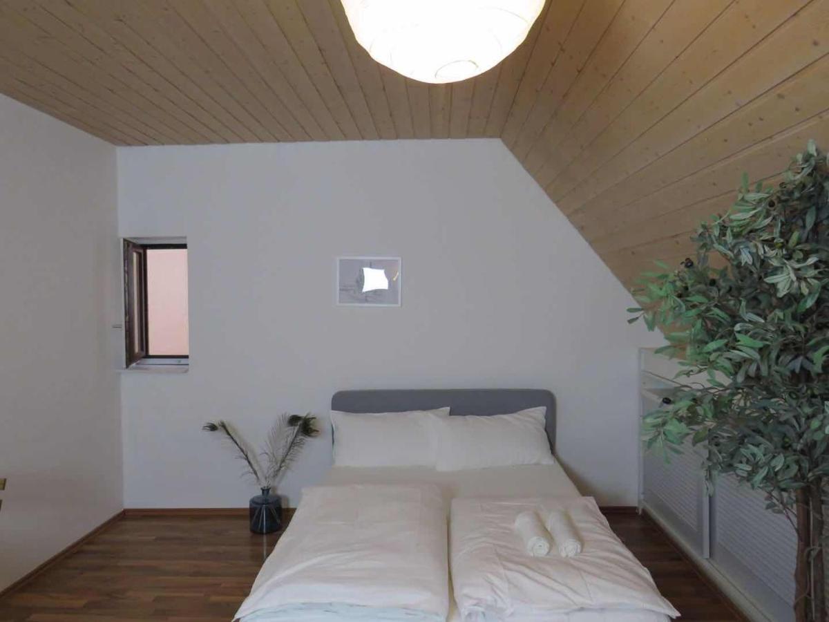 3 Zimmer Wohnung Fuer Monteure Goeppingen Exterior photo